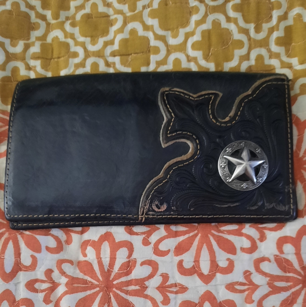 Genuine Hand Tooled Leather Men's Black Wallet **Montana West**